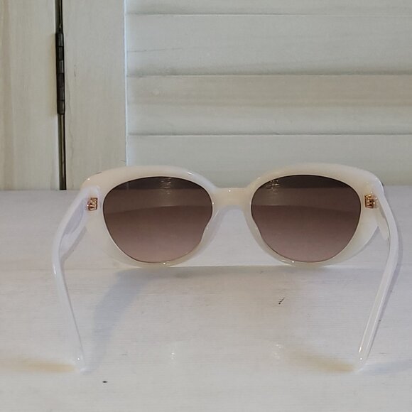 $108 *NWT* COACH Oversized Square Sunglasses (1 Milky Ivory) - Picture 7 of 9